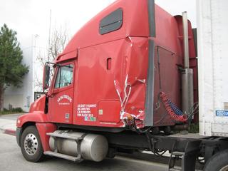 2003 Freightliner Century CST120064ST Salvage