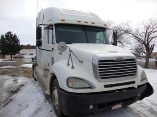 2004 FREIGHTLINER CL120 COLUMBIA Salvage