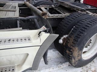 2004 FREIGHTLINER CL120 COLUMBIA Salvage
