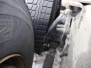 2004 FREIGHTLINER CL120 COLUMBIA Salvage
