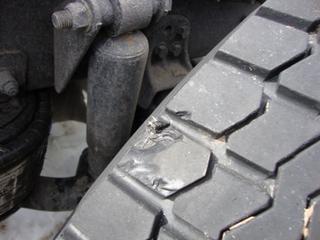 2004 FREIGHTLINER CL120 COLUMBIA Salvage