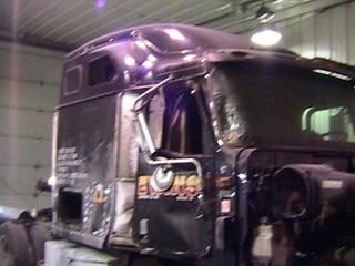 2003 International model 9900I Salvage