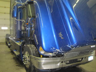 2003 IHC 9200i Salvage 2003 IHC 9200i Salvage