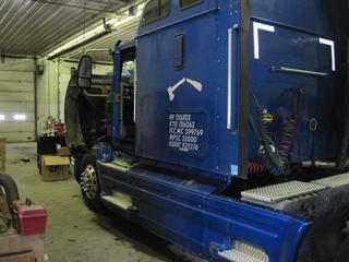 2003 IHC 9200i Salvage 2003 IHC 9200i Salvage