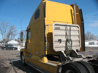 2001 FRTLINER CENTURY Salvage 2001 FRTLINER CENTURY Salvage