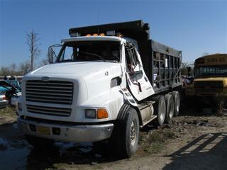 2000 Sterling L9522 Salvage