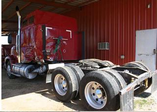 2000 International 9400i Salvage