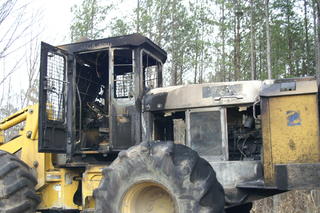 2004 JOHN DEERE 643H Salvage