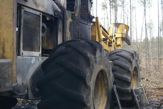 2004 JOHN DEERE 643H Salvage