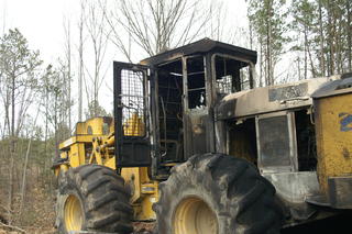 2004 JOHN DEERE 643H Salvage
