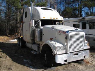 2000 Freightliner Classic XL Salvage