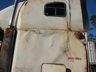 2000 Freightliner Classic XL Salvage 2000 Freightliner Classic XL Salvage