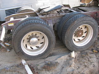2000 Freightliner Classic XL Salvage 2000 Freightliner Classic XL Salvage