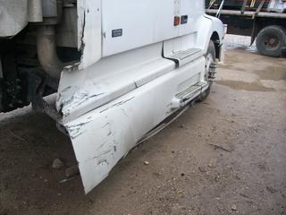 1999 Volvo VNL64T Salvage 1999 Volvo VNL64T Salvage