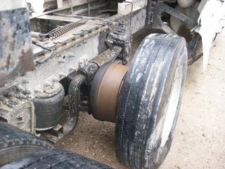 1999 Volvo VNL64T Salvage 1999 Volvo VNL64T Salvage