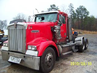 1999 KW  W900L Salvage