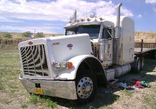 2004 Peterbilt 379 Salvage 2004 Peterbilt 379 Salvage