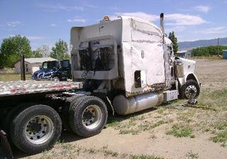 2004 Peterbilt 379 Salvage 2004 Peterbilt 379 Salvage