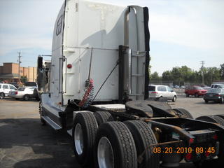 1997 Freightliner FLD 120 Road Tractor Salvage 1997 Freightliner FLD 120 Road Tractor Salvage
