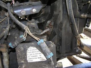 1996 Mack RD688S dump truck Salvage