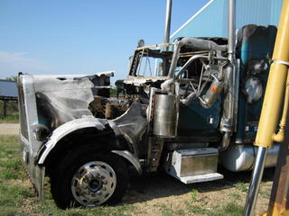 1997 Peterbilt 379 Cat 550hp Salvage