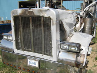 1997 Peterbilt 379 Cat 550hp Salvage