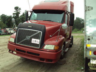 2000 Volvo VNL64T660 Salvage 2000 Volvo VNL64T660 Salvage