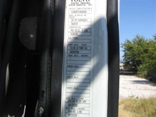 2004 Volvo VNL 660 Salvage 2004 Volvo VNL 660 Salvage