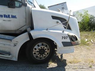 2004 Volvo VNL 660 Salvage 2004 Volvo VNL 660 Salvage