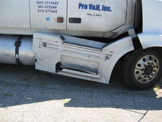 2004 Volvo VNL 660 Salvage 2004 Volvo VNL 660 Salvage