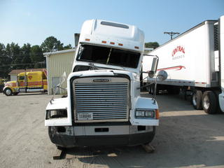 2001-freightliner Salvage 2001-freightliner Salvage