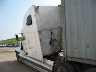 2001-freightliner Salvage 2001-freightliner Salvage