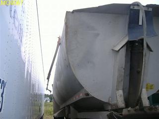 1999 American dump trailer  Salvage