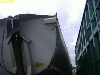 1999 American dump trailer  Salvage