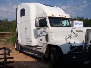 1998 Freightliner FLD12064ST Salvage