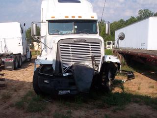 1998 Freightliner FLD12064ST Salvage