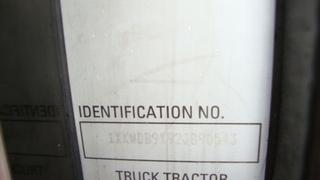 2002 Kenworth W900B Salvage