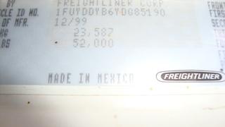 2000 FREIGHTLINER FLD Salvage 2000 FREIGHTLINER FLD Salvage