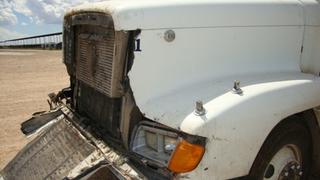 2000 FREIGHTLINER FLD Salvage 2000 FREIGHTLINER FLD Salvage
