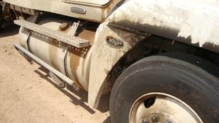 2000 FREIGHTLINER FLD Salvage 2000 FREIGHTLINER FLD Salvage