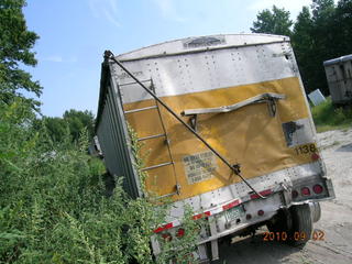 2000 Cornhusker Bottom Hopper Salvage