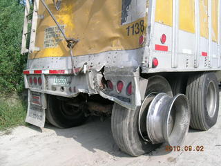 2000 Cornhusker Bottom Hopper Salvage