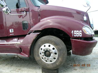 06 Freightliner Columbia Salvage