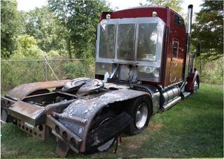 2000 Kenworth W900B Salvage
