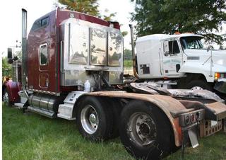 2000 Kenworth W900B Salvage