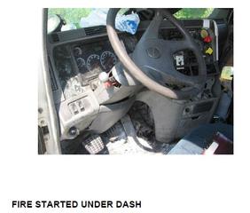2002 Freightliner CL20064S Salvage 2002 Freightliner CL20064S Salvage