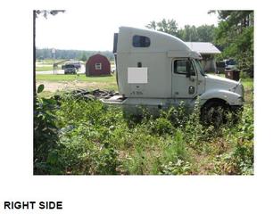 2002 Freightliner CL20064S Salvage 2002 Freightliner CL20064S Salvage