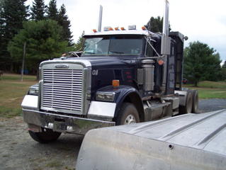 1999 FREIGHTLINER FLD HD Salvage 1999 FREIGHTLINER FLD HD Salvage