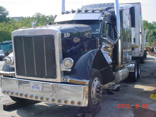 2001 Peterbilt, 379 Unitbilt Salvage 2001 Peterbilt, 379 Unitbilt Salvage