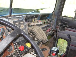 1995 IHC Tri Axle Dump Salvage 1995 IHC Tri Axle Dump Salvage